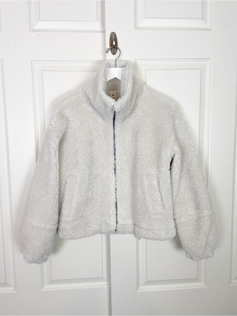 Lululemon Cinchable Cropped Teddy Jacket White Opal Sherpa Fleece Bomber Sz 4